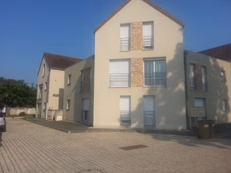location appartement 4 pièces 85 m² à romorantin-lanthenay (41200)