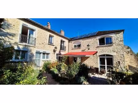 maison avec jardin et terrasse recloses (77)