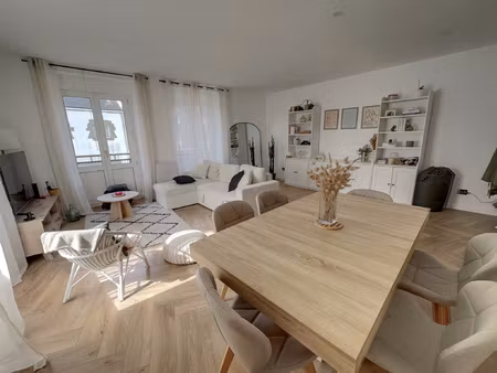 appartement en plein centre de baud