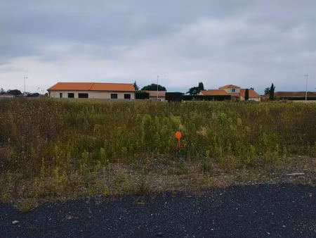 vente terrain 646 m² à joze (63350)  80 873 €