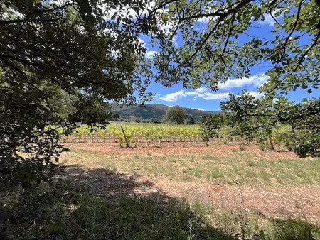 vente terrain 1800 m² à rustrel (84400)  185 000 €