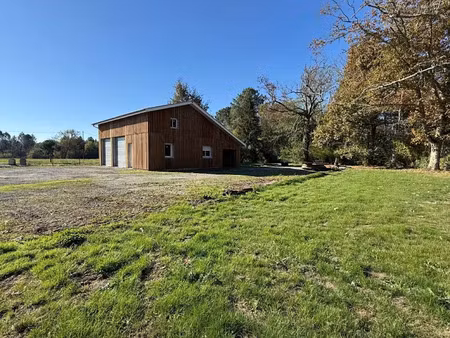 vente locaux professionnels à saint-médard-en-jalles (33160)  295 000 €