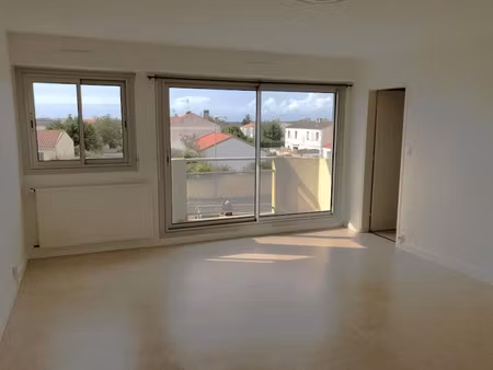 location appartement 2 pièces 48 m² à puilboreau (17138)  675 €