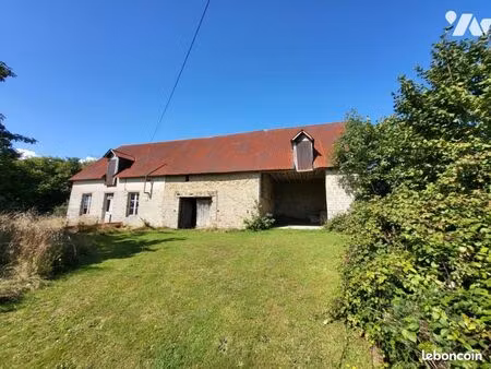 maison 100 m² montchamp