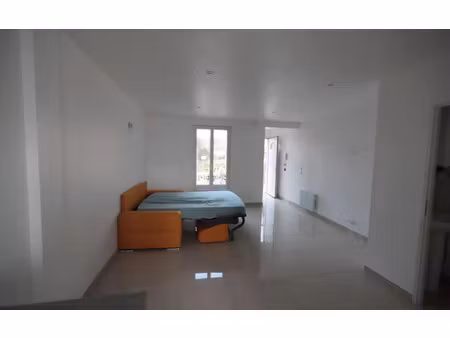 location appartement 3 pièces 68 m² à les mureaux (78130)  975 €