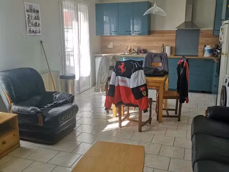 location meublée appartement 5 pièces 80 m² à les sorinières (44840)  1 127 €