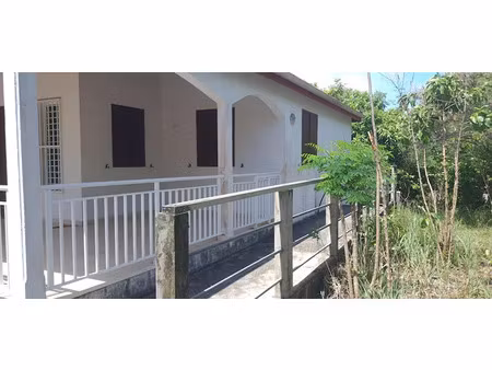 location maison 5 pièces 125 m² à capesterre de marie galante (97140)  1 000 €