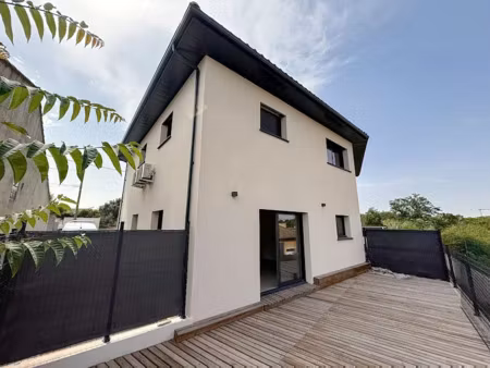 location locaux professionnels 83 m² à bessan (34550)  1 335 €