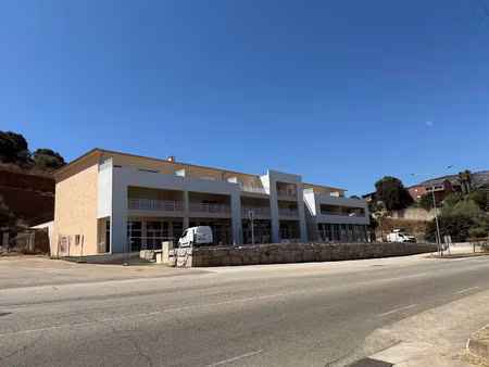 location locaux professionnels 100 m² à alata (20167)  1 600 €