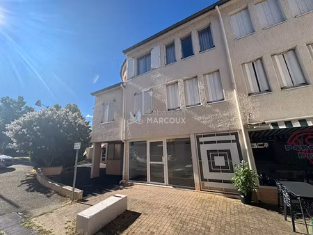 location locaux professionnels 54 m² à montbrison (42600)  800 €