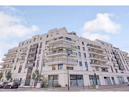 location locaux professionnels 377 m² à colombes (92700)  9 685 €