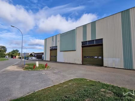 location locaux professionnels 2 pièces 700 m² à mantes-la-ville (78711)  4 429 €