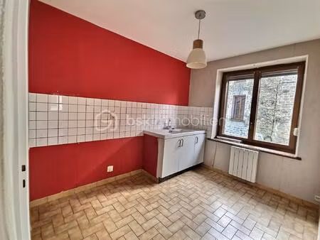 maison de 60 m² à mouzon