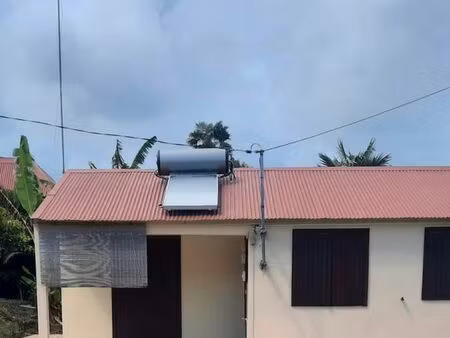 petite maison au calme à sainte-anne