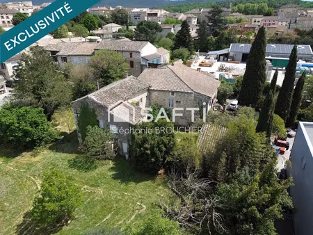 vente maison 9 pièces 193 m² à vallon-pont-d'arc (07150)  235 000 €