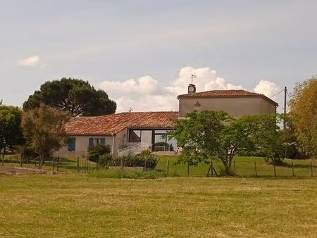 prestigieuse maison en vente saint-sardos  nouvelle-aquitaine