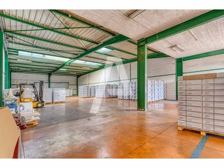 a louer - entrepôt de 1280m² avec bureaux en r+1 à lognes dans la zac des campanules à pro