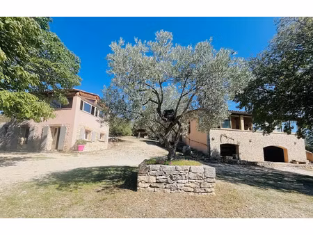 vente maison 5 pièces 170 m² à saint-saturnin-lès-apt (84490)  860 000 €