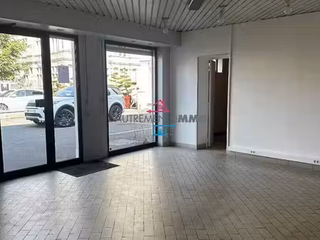local commercial à louer