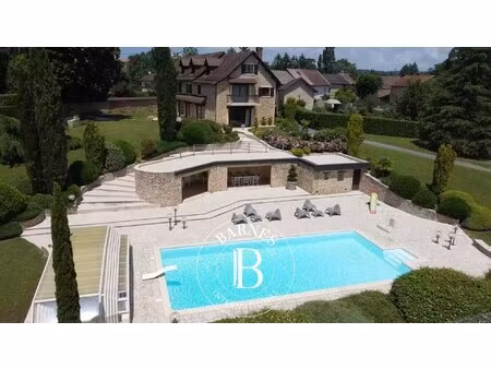 maison de luxe à vendre à saint-marcel-bel-accueil