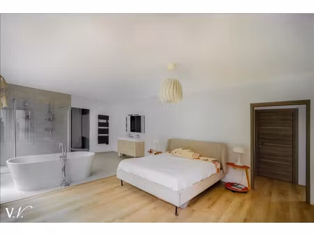 maison de luxe à vendre à gauré