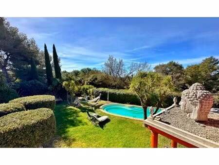 maison de luxe à vendre à signes