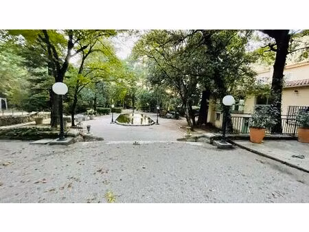 investissement rare : lot de 46 20 m² divisé en 2 studios indépendants