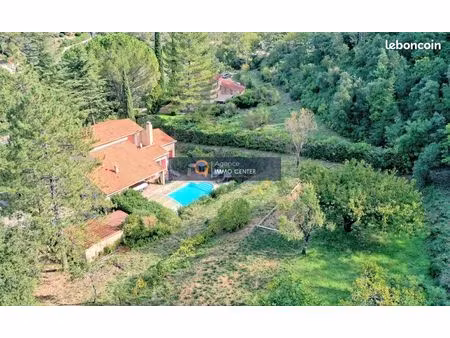 maison 6 pièces 142 m²