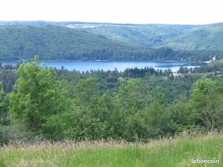 terrain constructible 1315m2 avec vue sur le lac