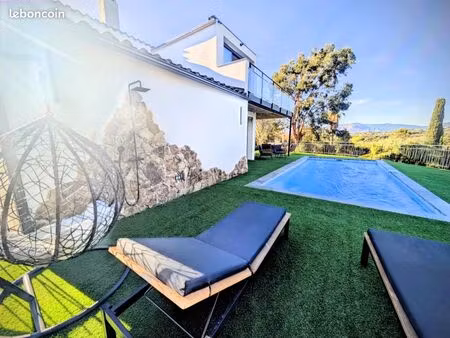 villa 6 pièces 213 m²