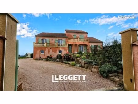 maison 6 pièces 145 m²