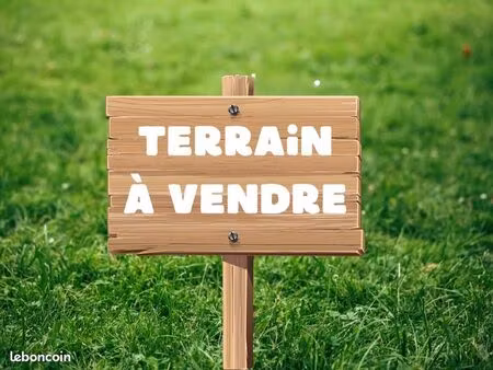 terrain 1 095 m² archingeay