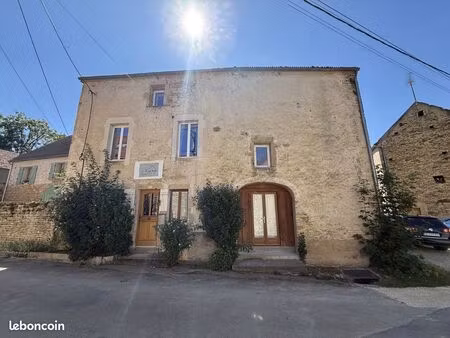 maison 4 pièces 145 m²