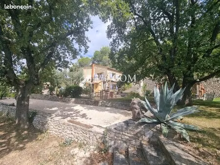 mas 5 pièces 141 m²