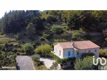 maison 6 pièces 209 m²