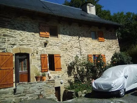 maison individuelle dans la commune de prades d'aubrac