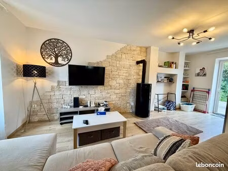 maison 6 chambres en pierre sur terrain de 650m²