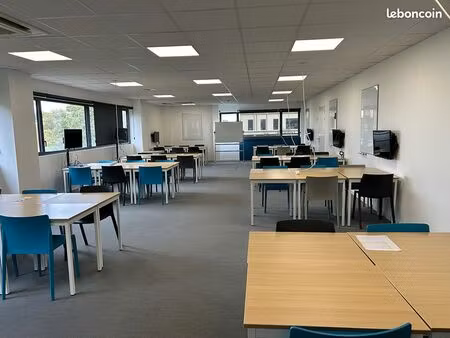 bureaux 1370 m² guipavas