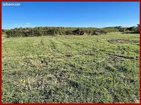 terrain 1000 m² roaillan