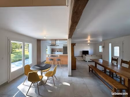 maison 8 pièces 185 m²