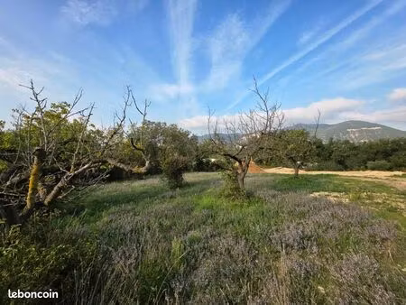 terrain 625 m² les tourrettes