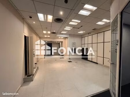 local commercial 135 m²