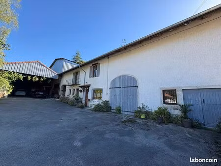 propriété 10 pièces 245 m²