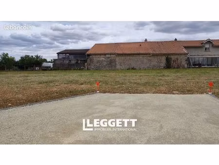 terrain 821 m² fontclaireau