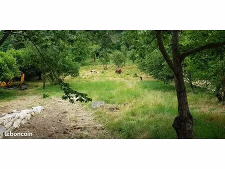 terrain à bâtir de 3230m2 à buis-les-baronnies