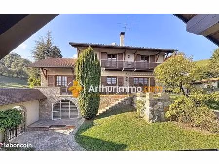 maison 5 pièces 160 m²