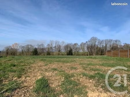 terrain 867 m² javene