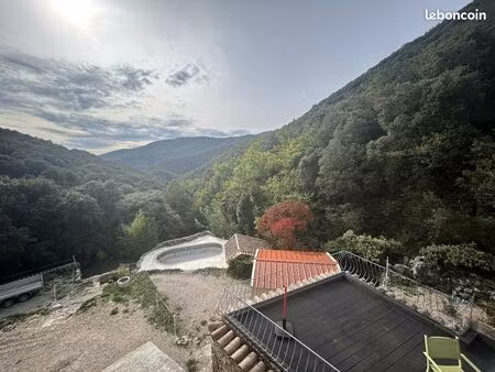 maison 5 pièces 242 m²