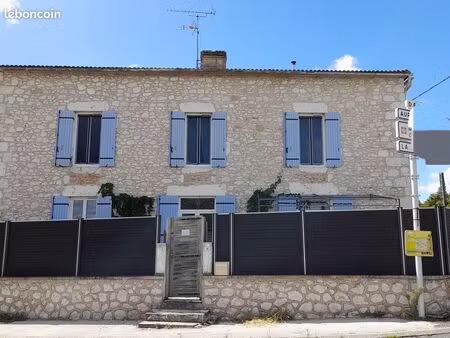 maison 9 pièces 249 m2