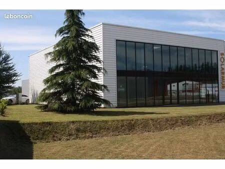 bureau a louer au mois ( meublés )